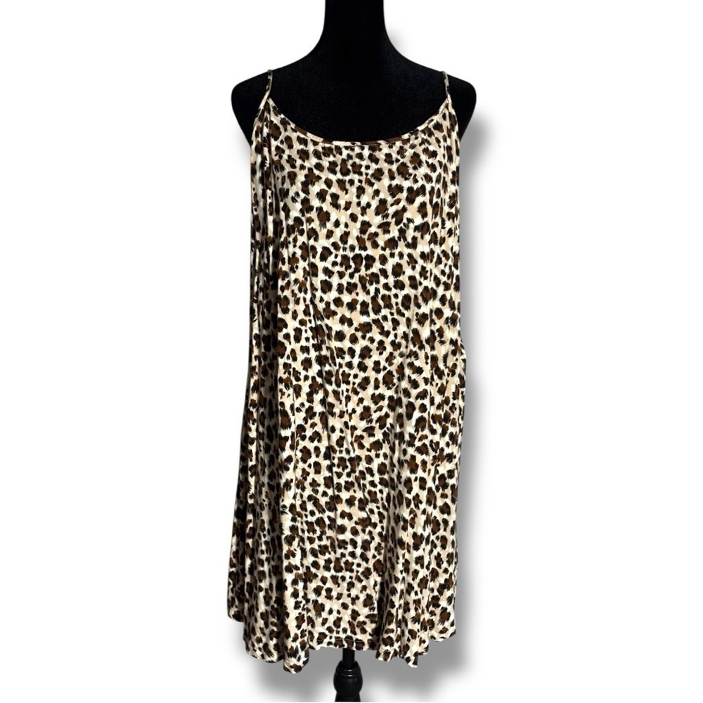 MSBASIC Sleeveless Chic Leopard Print Skinny Strap Flowy Casual Midi Dress